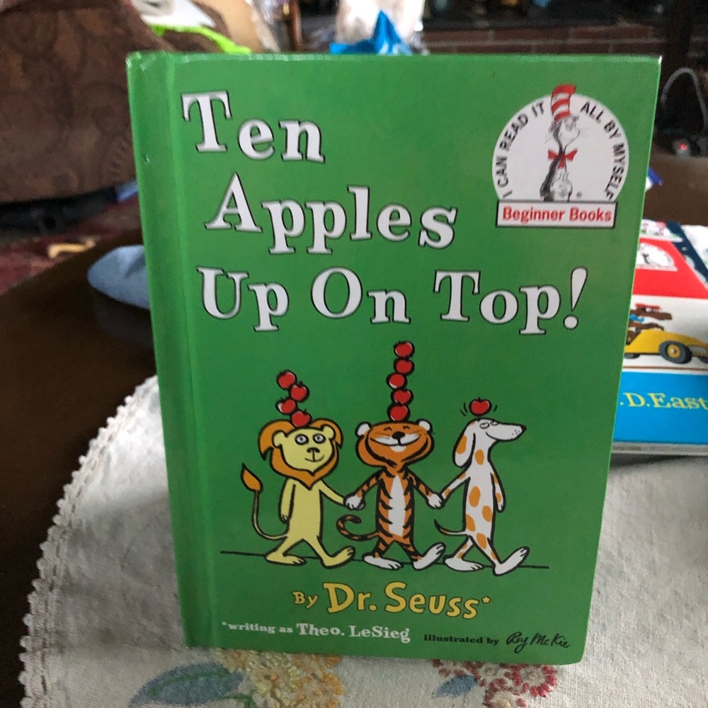 Dr Seuss "Ten Apples Up On Top" Early Moments printing 2010 - Picture 3 of 13